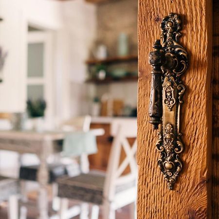 Pajta Apartman Es Vendeghaz Tata Luaran gambar